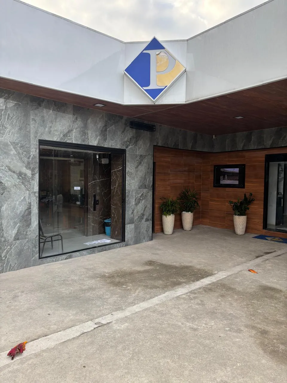 Fachada do escritório Pereira Advocacia em Santa Cruz, Rio de Janeiro